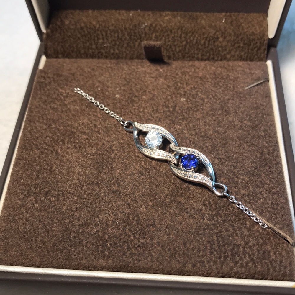 New silver bracelet Infiniti design sapphire aquamarine